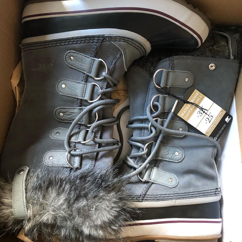 SOREL Joan of Artic waterproof boots NEW